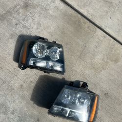 2007-2014 OEM CHEVY TAHOE HEADLIGHTS 