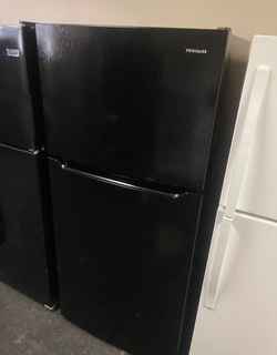 Frigidaire Top Freezer Fridge – Black, EvenTemp, Super Clean