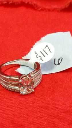 .925 sterling silver with cubic zirconia diamond ring size 6