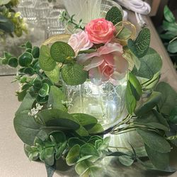 Beautiful Center Piece, 10.00 New
