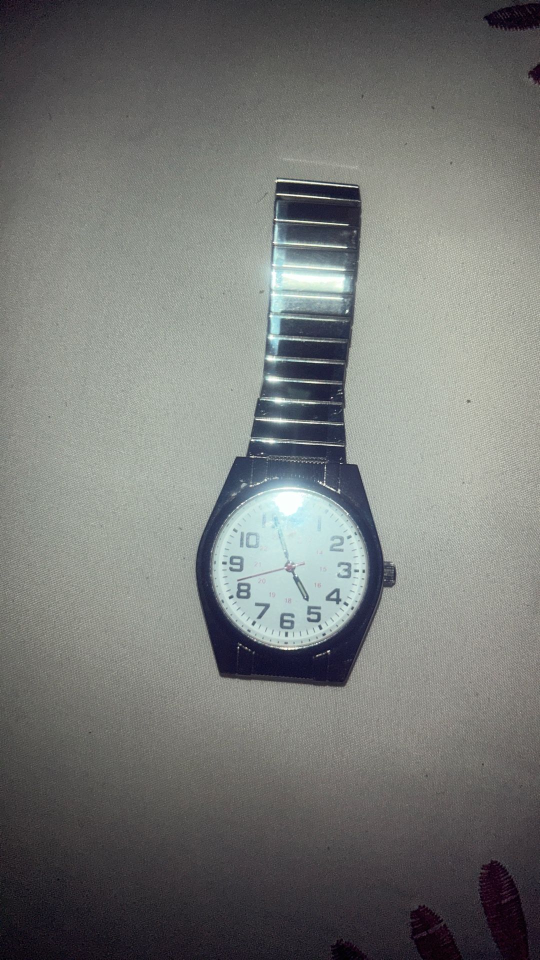 Silver quartz watch. PUR60486W, SR626SW, A126 Works, New Battery