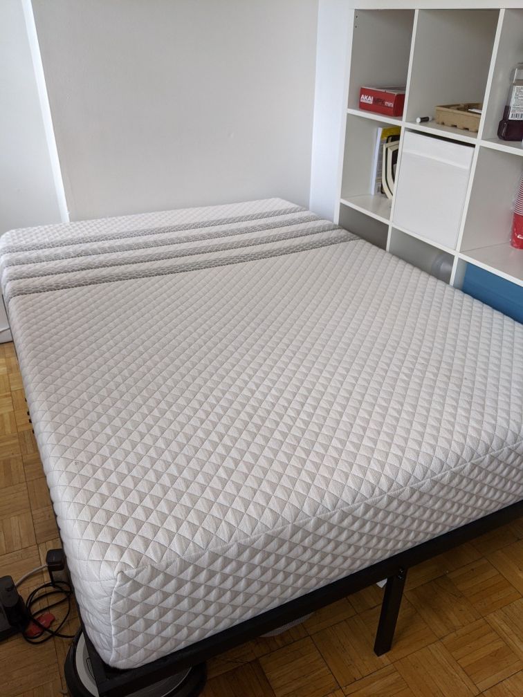 Leesa Hybrid Mattress