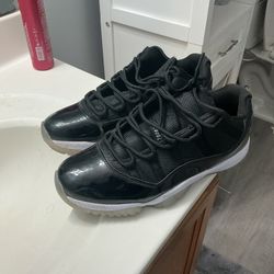Jordan 11 Low Space Jam