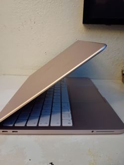 Apple MacBook pro laptop $130