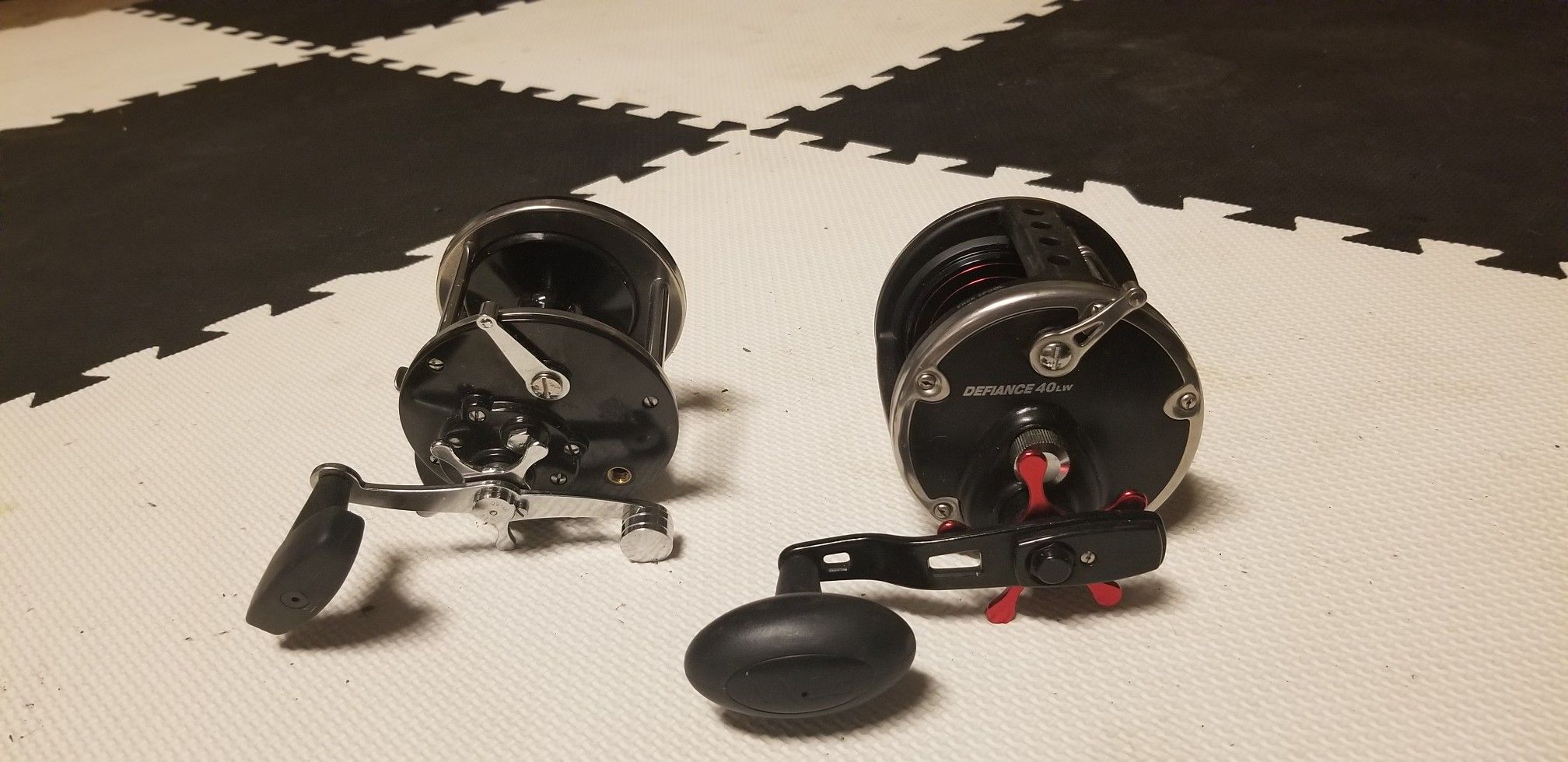 Fishing reels