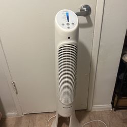 Honeywell Tower Fan White