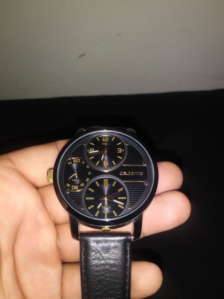 Claiborne Mens Watch