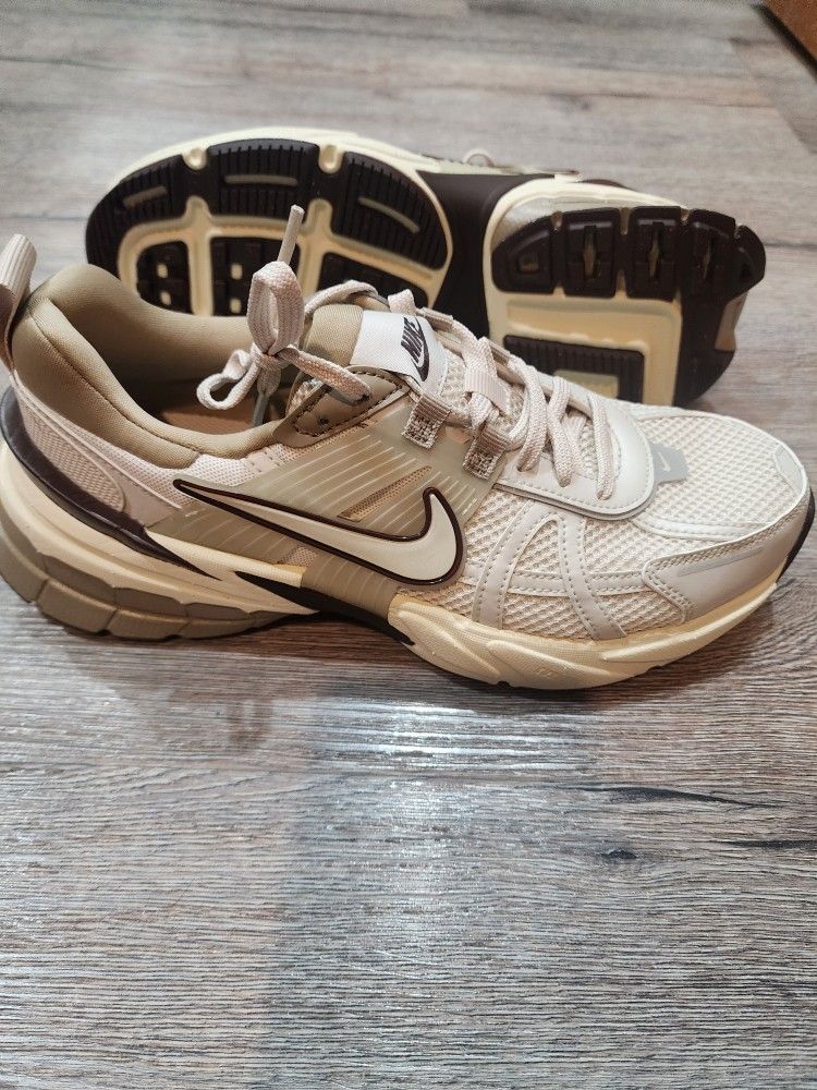New Women Nike V2k Sold Out Brown Tan Color 9