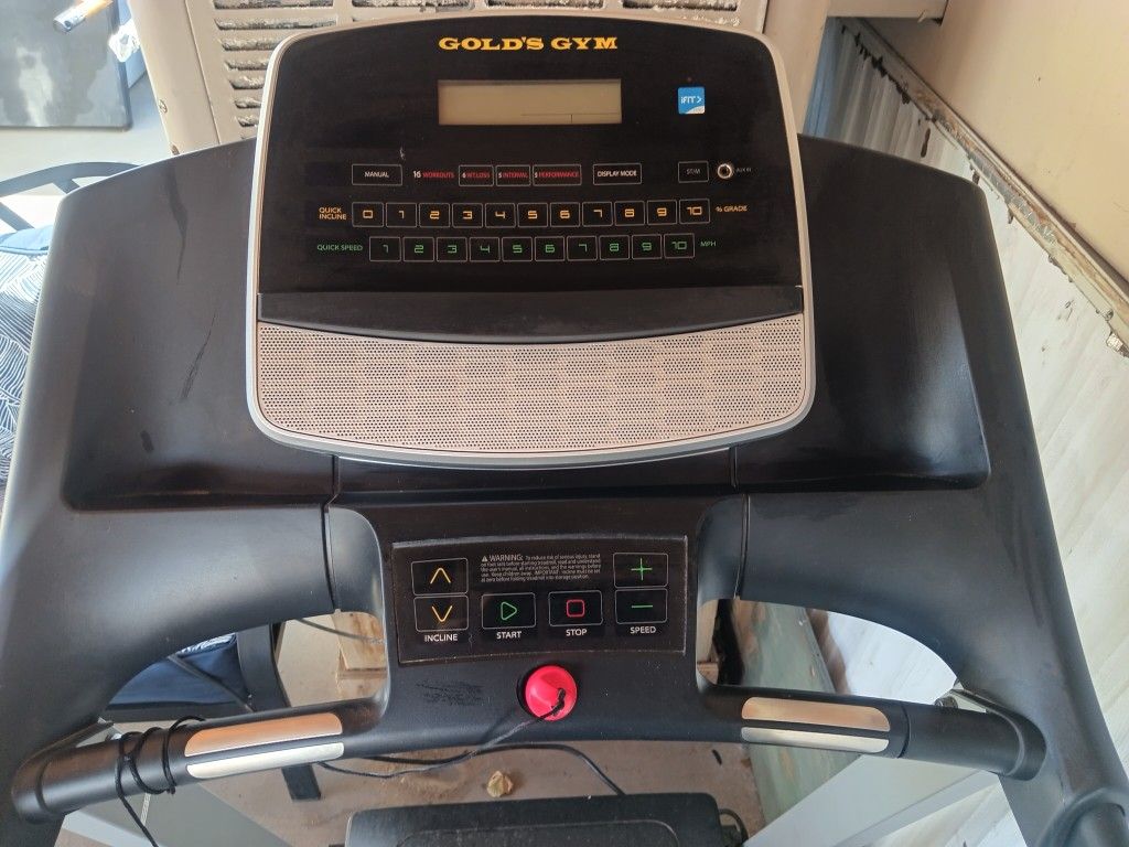 Gold's Gym Tredmill