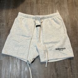 Essential Shorts Size Xl