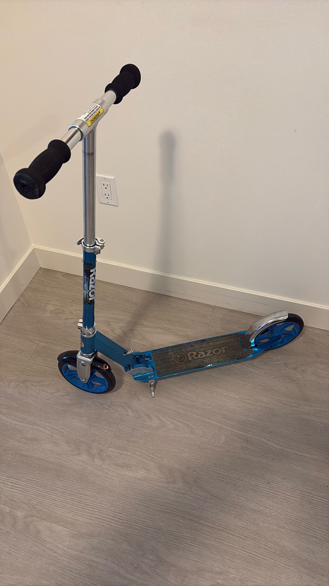 Razor Scooter with the Big Wheels - Foldable