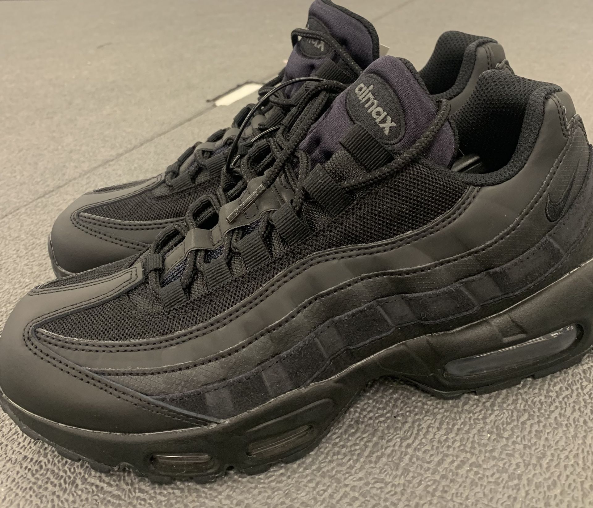 Nike Air Size NEW… $100