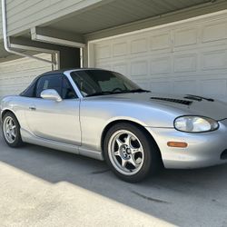 1999 Mazda Mx-5 Miata With Hardtop