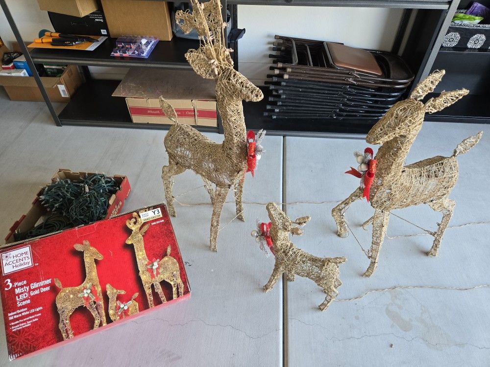 Christmas Yard Decorations -DEER FAMILY, SNOW MAN and LED GIFT BOXES SET.. see Pic's