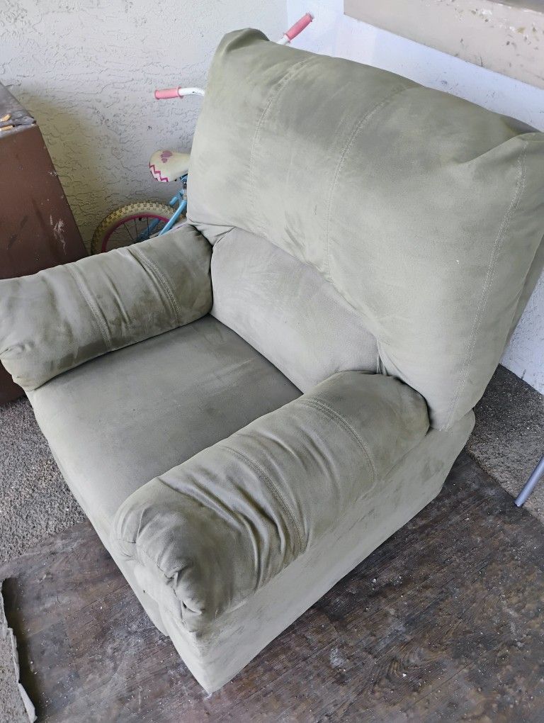 Recliner Couch
