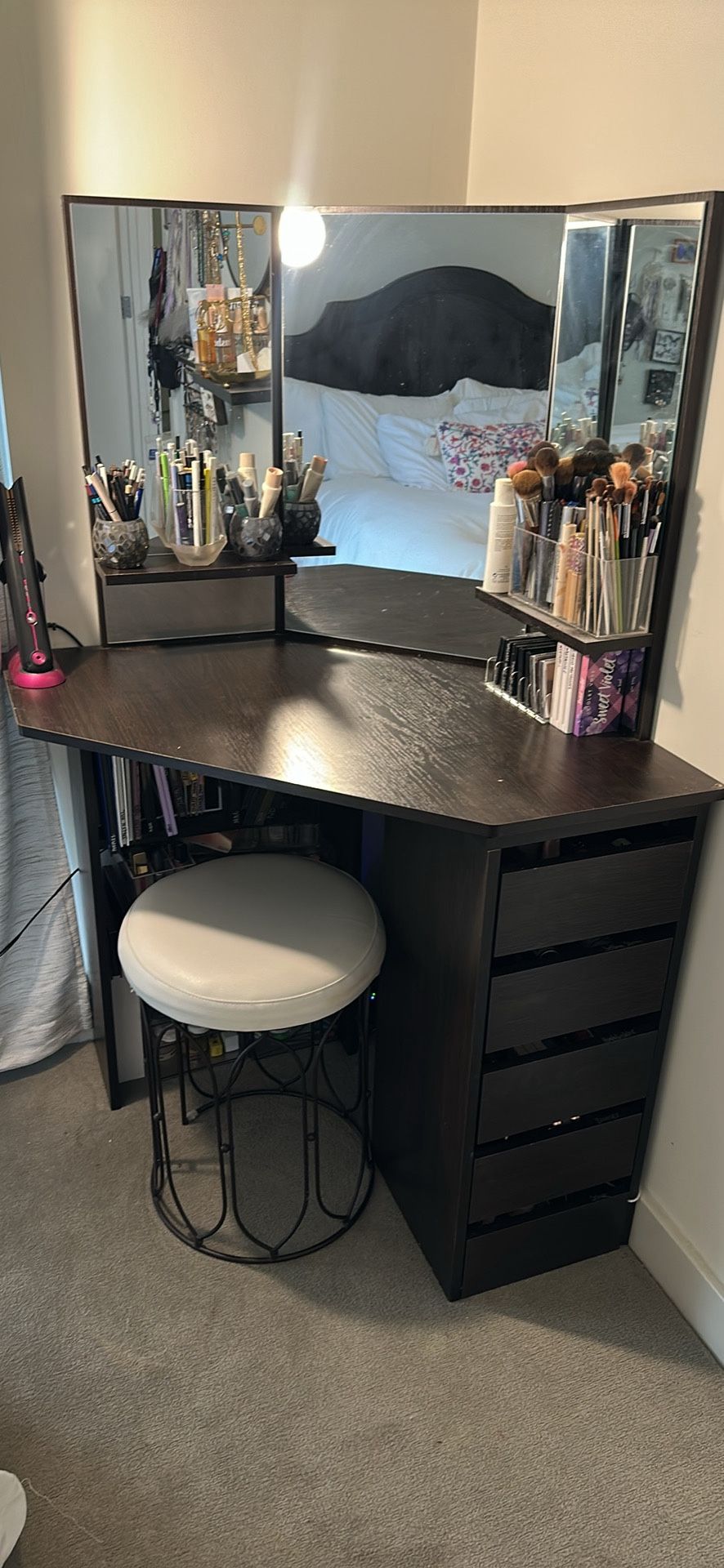 Makeup Vanity