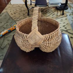 Antique Split Oak Egg Gathering Buttocks Basket 