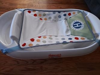 Baby bathtub