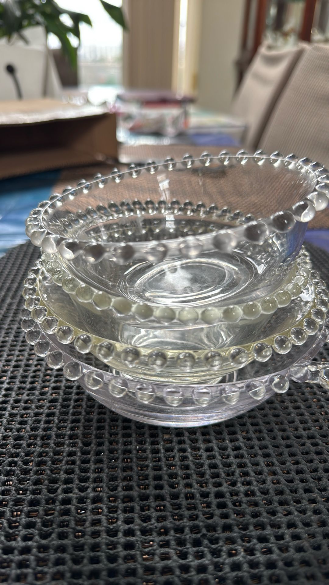 Vintage Imperial Glass By Candlewood Company, Set Of Four Gizzard Bowls