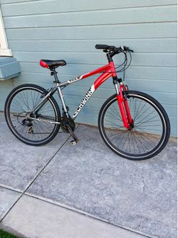 SCHWINN GTX MOUNTAIN BIKE 26” Wheels