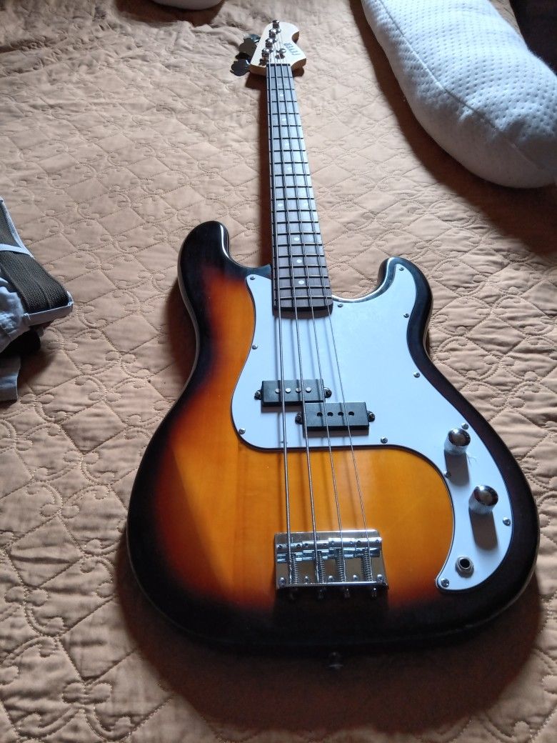 Buskp Bajista Que Sepa Lo Básico Para Ensayar Musika Norteña