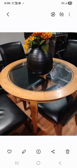 Glass table for kichen  or dinette