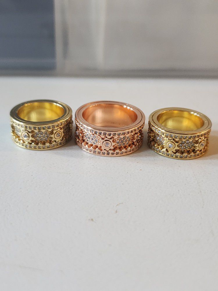 BEAUTIFUL SPINING WHEEL PUZZLE RING 