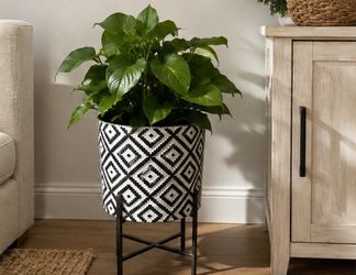 Black & White Boho Planter with Metal Stand – Modern Home Decor $20
