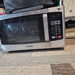 Toshiba Microwave 