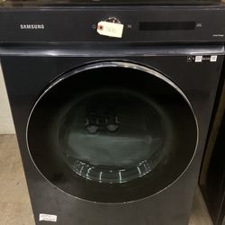 Samsung Bespoke Ultra Capacity Gas Dryer with AI Optimal Dry and Super Speed Dry 