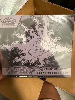 POKEMON CENTER PITCH BLACK ETB