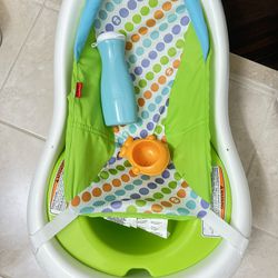 Fisher-Price Baby to Toddler Bath 4-In-1 Sling ‘N Seat Tub with Removable Infant Support and 2 Toys