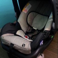  Baby Car Seat 👉$40 Firm!👈