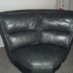 Black Leather 2 Piece Sectional Set Great Condition $150 For Both You Pick Up