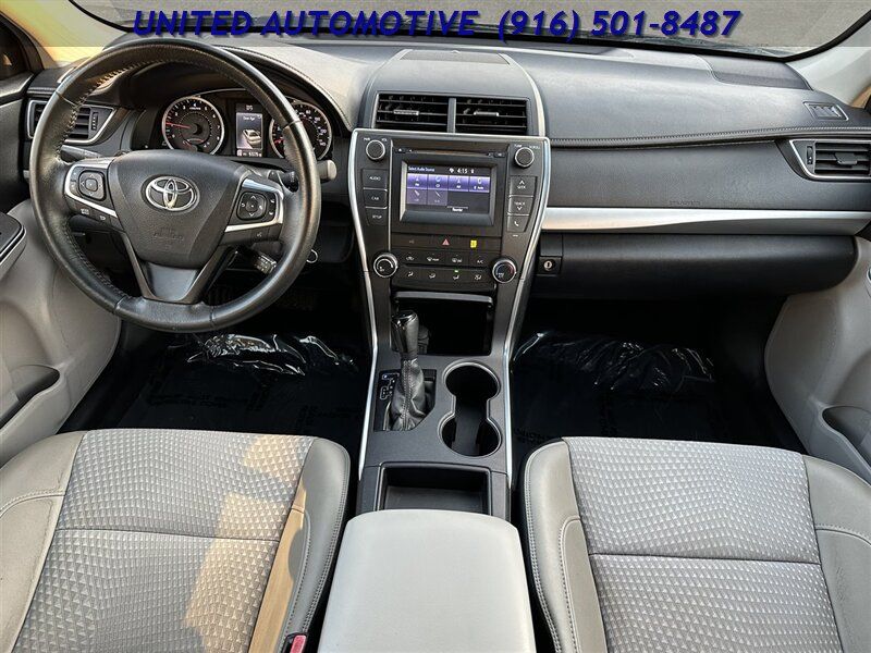 2015 Toyota Camry SE