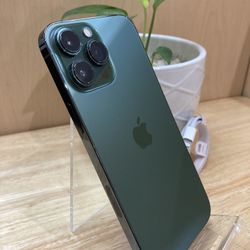 Apple IPhone 13 Pro Max 256Gb Green Unlocked For Any Carrier/iPhone 13 Pro Max Verde 256Gb Liberado Para Cualquier Compañia 