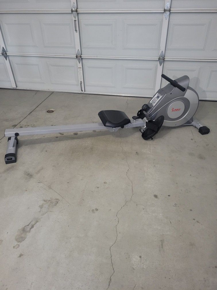Rowing Machine - Foldable