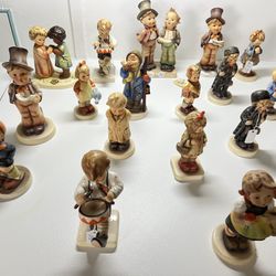  Hummel Goebel collected  Hummel Club Children's Collectors Set - Limited Edition - German Craftsmanship - 17 pieces 