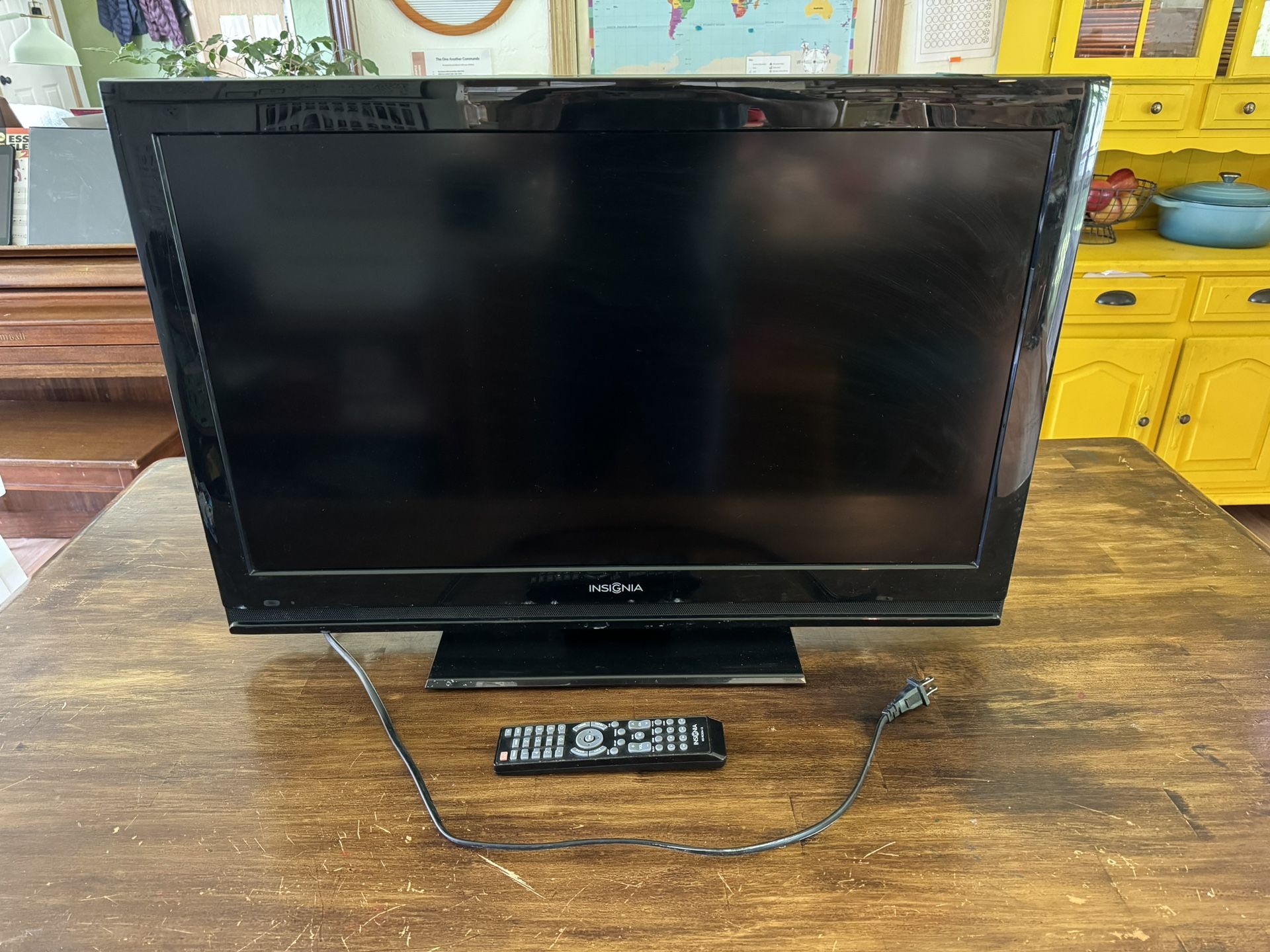 Insignia TV