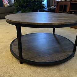Round coffee table
