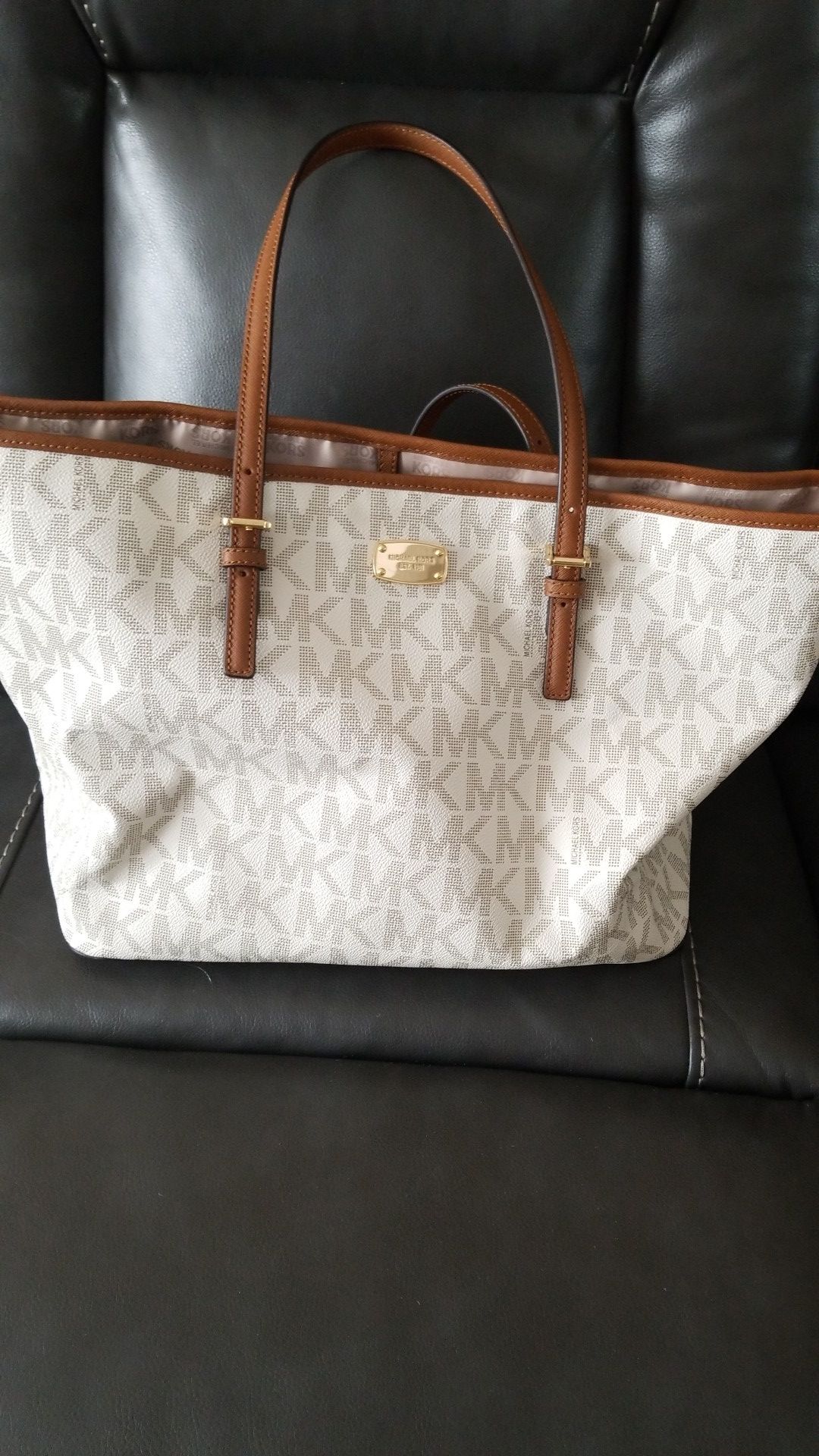 Michael Kors Authentic Tote Bag Like New