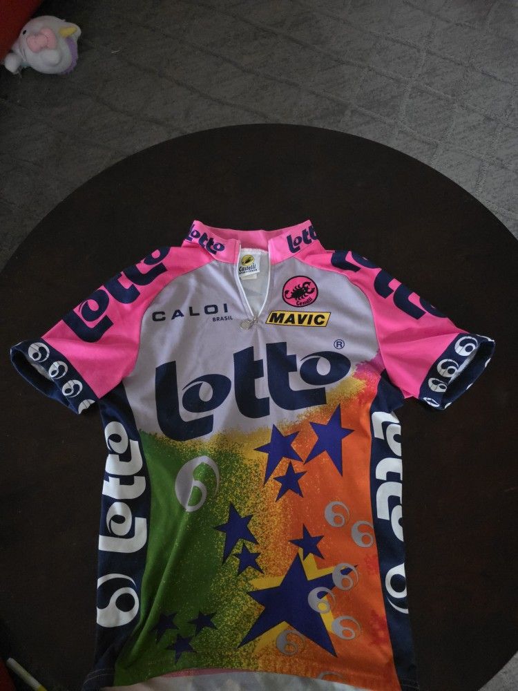Lotto Italian short sleeve colorful professional cycling jersey.