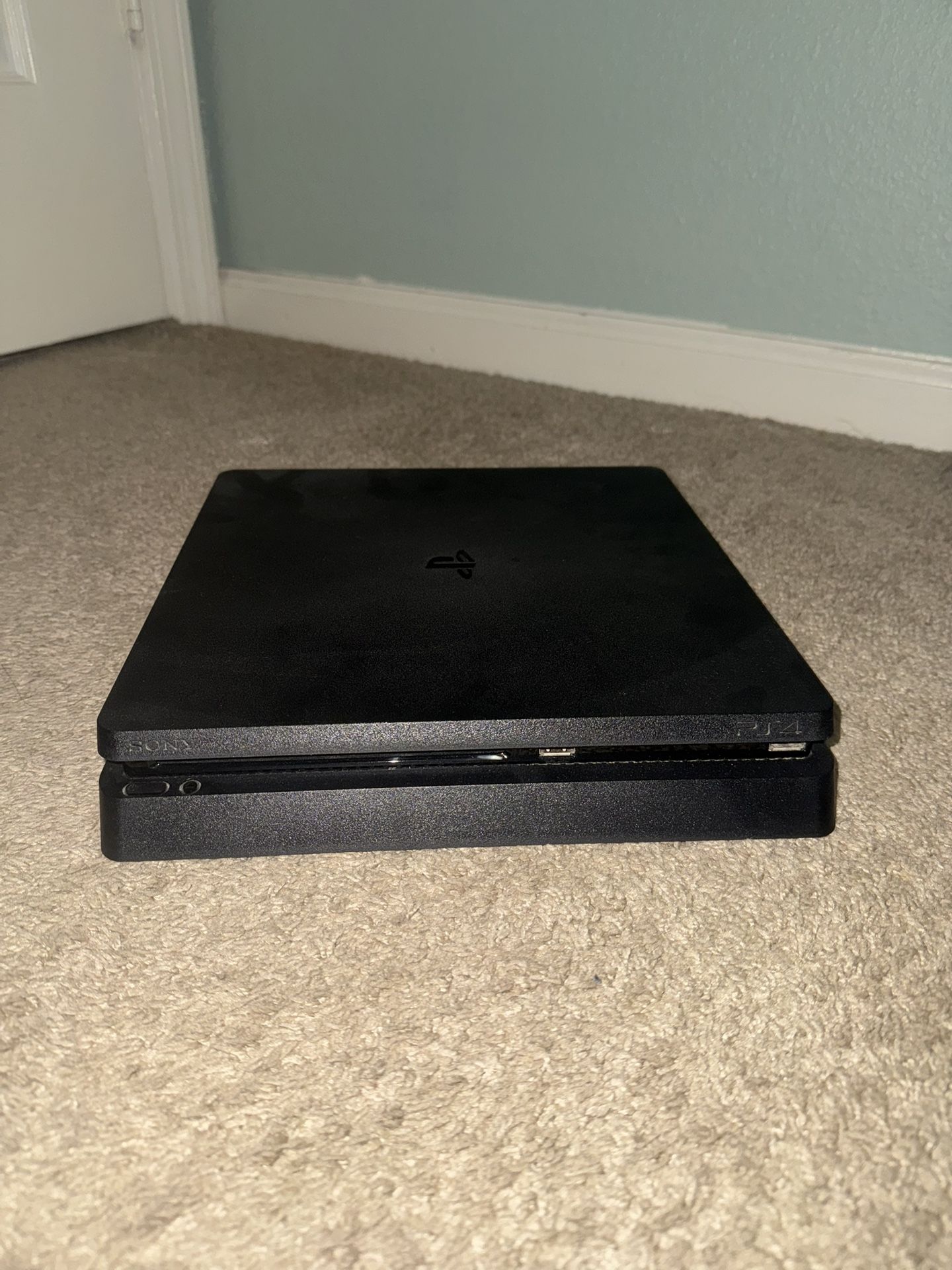 PS4 and CONTROLLERS