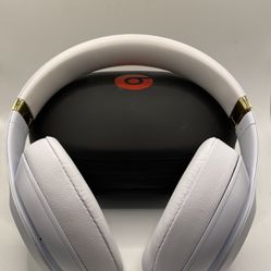 (Authentic) White Beats Studio3 Bluetooth Wireless Headphones With Noise Canceling #1989