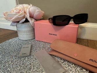 Woman’s Sunglases