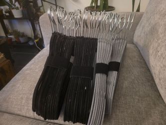 40 high quality velvet hangers