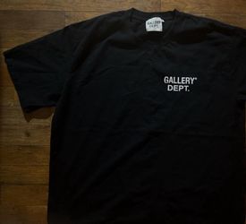 1:1 Gallery dept shirt size XL