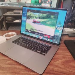 16" Apple MacBook Pro Laptop, Core i7, 500GB, 32gb Ram, Touchbar, Radeon Pro, Newest MacOS