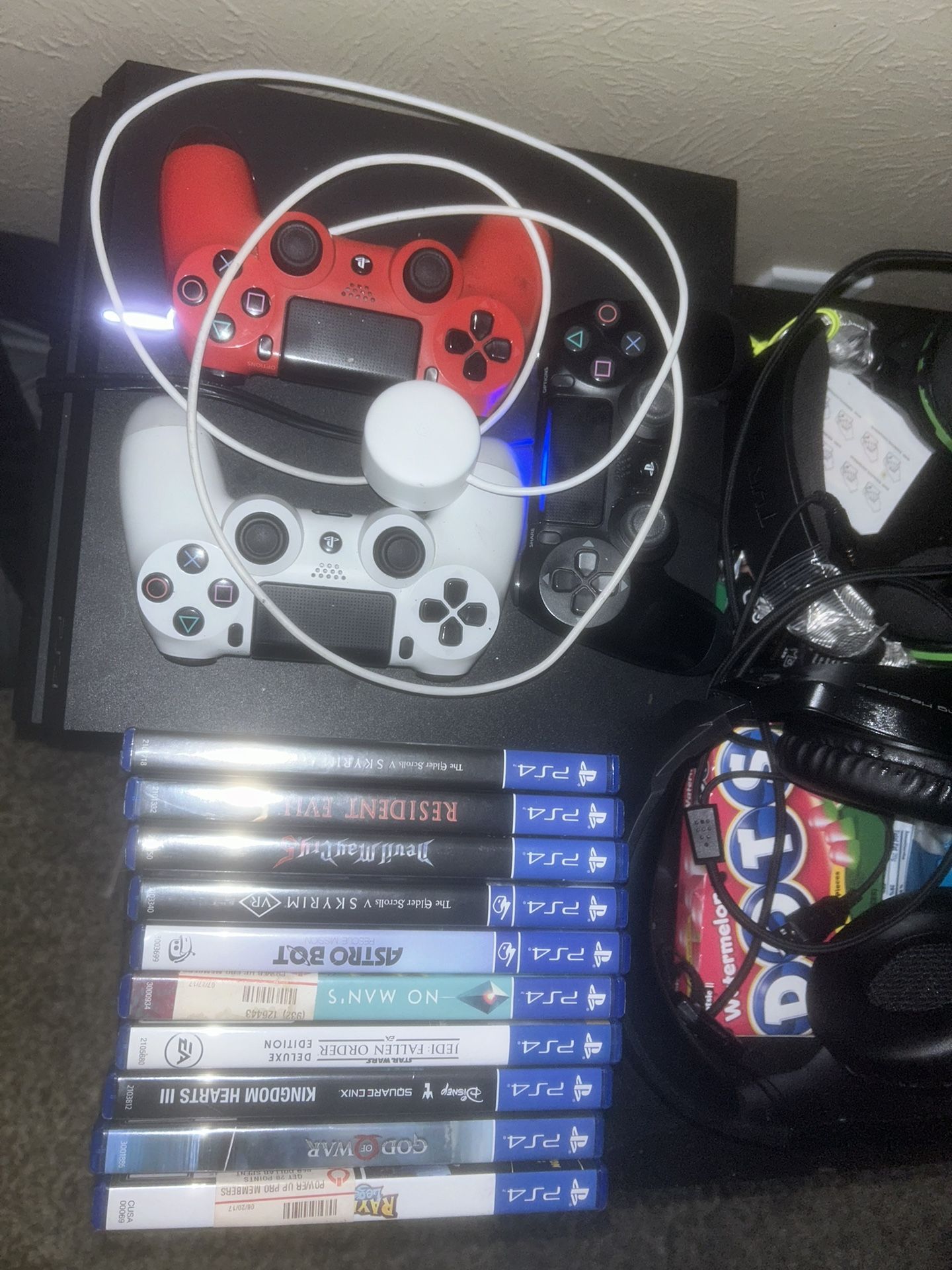 PS4 Full Set Plus Games And 3 Controllers