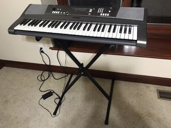 Yamaha ypt-310 keyboard with stand